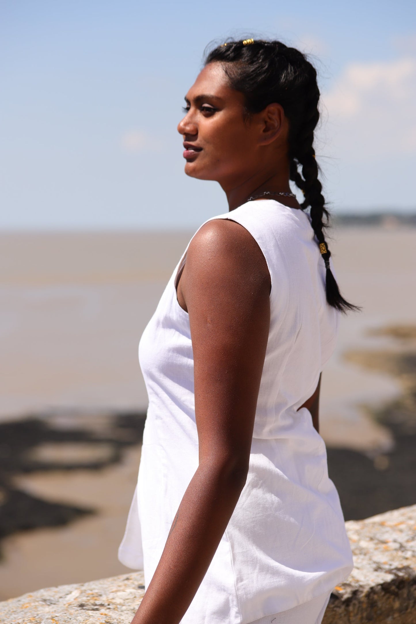 Ensemble blanc en coton flex : gilet à boutons longs et pantalon fluide